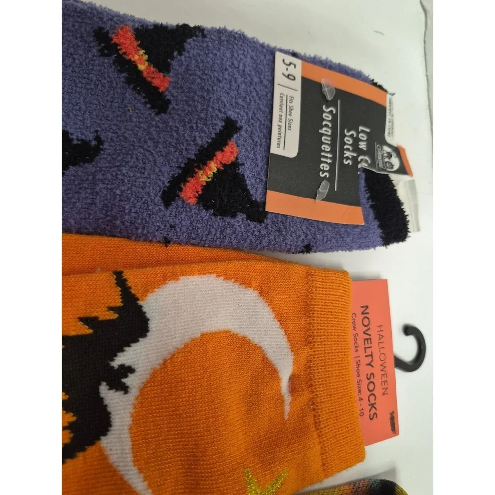 Lot Of 4 Halloween Socks